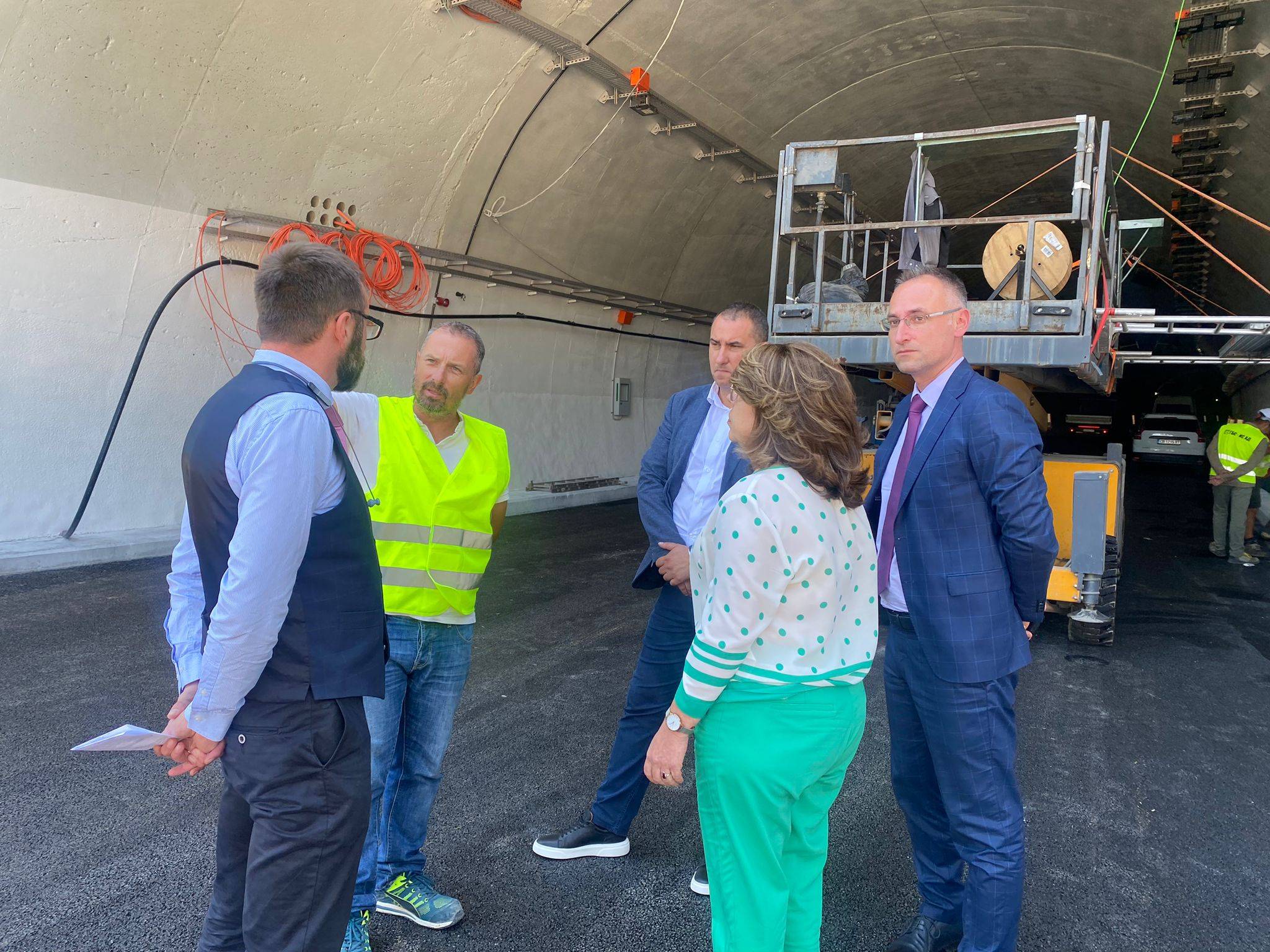  Инспекция на ремонтните работи в оборудванията направи през днешния ден министърът на районното развиване и благоустройството инж. Виолета Коритарова 